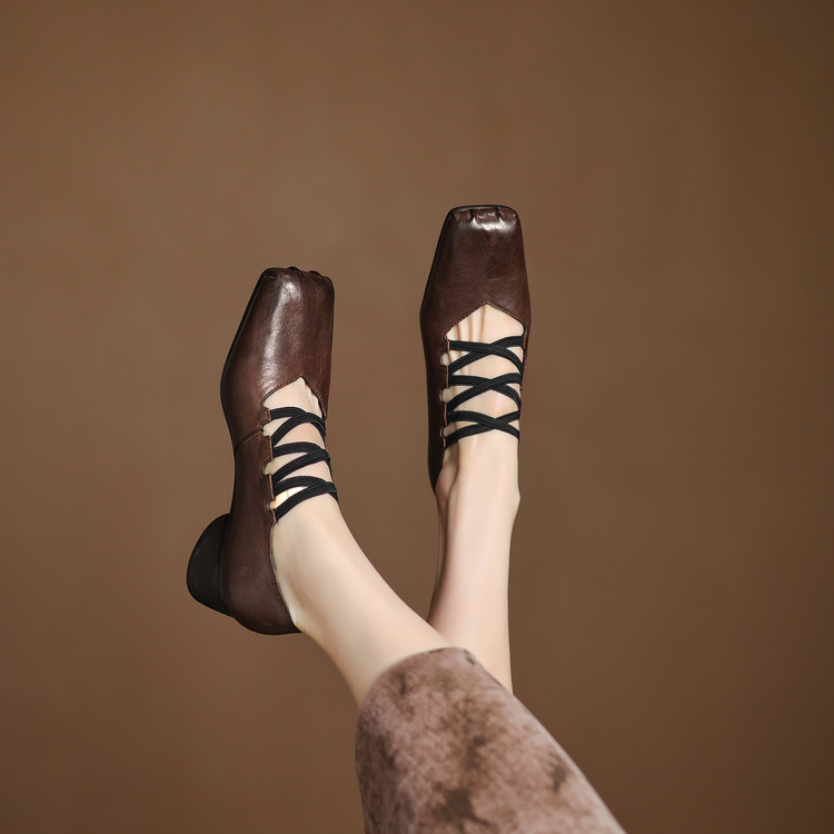 Fashion Women's Flat Shoes in Black and Brown