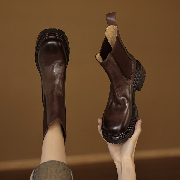 Women's Retro High Heel Ankle Boots in Genuine Leather with Square Heel